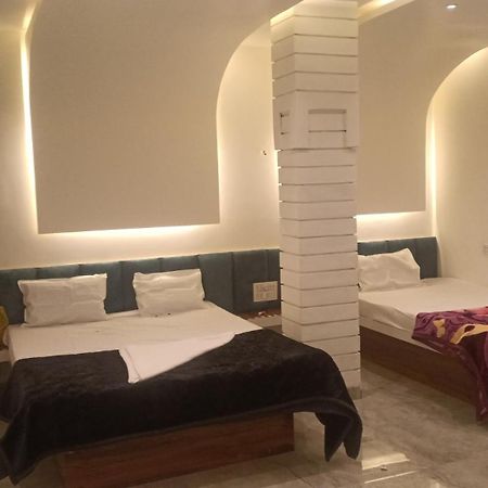 Maharaja Guest House Nashikkar Akalkot Εξωτερικό φωτογραφία